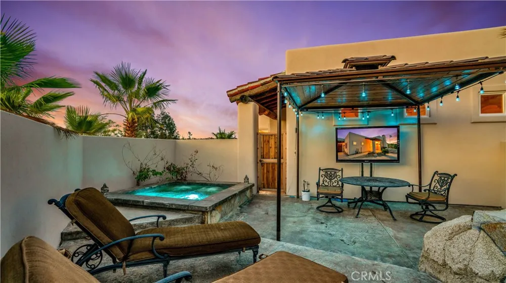 57045 Plaza Del Amigo Yucca Valley, CA 92284