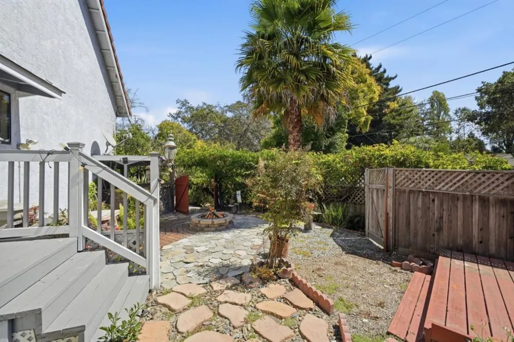 4439 Esta Lane Soquel, CA 95073