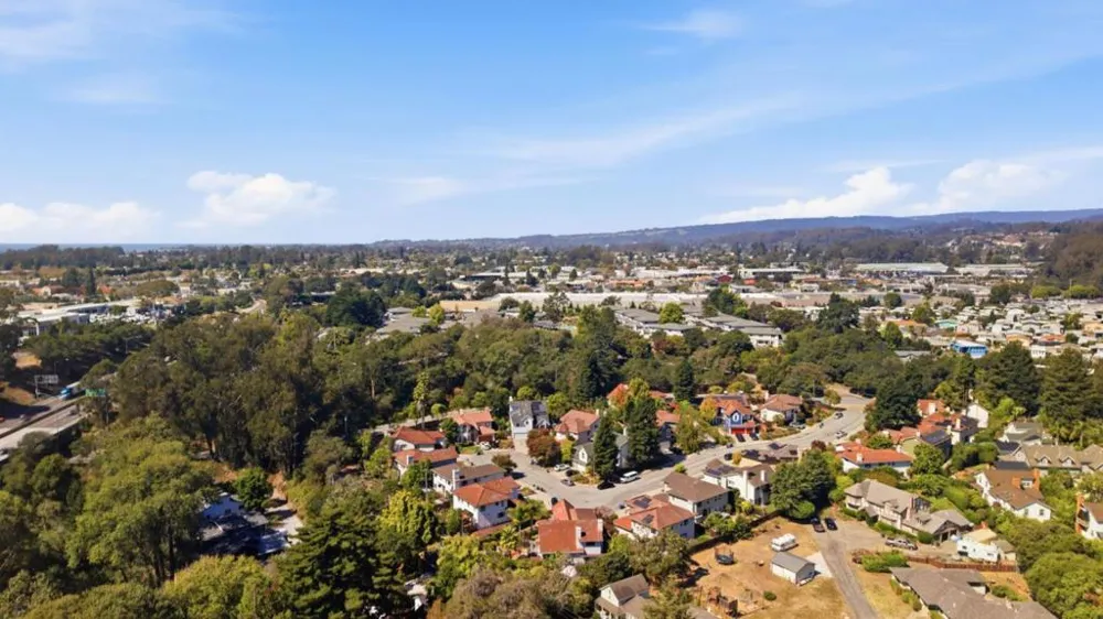 4439 Esta Lane Soquel, CA 95073