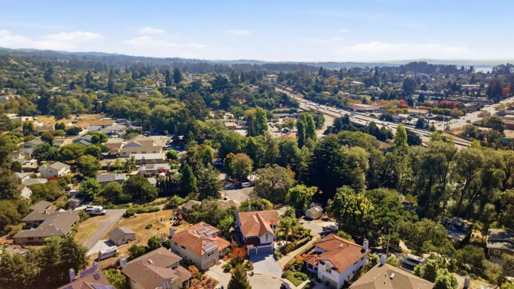 4439 Esta Lane Soquel, CA 95073