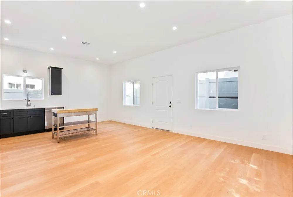 12516 Vose Street North Hollywood, CA 91605