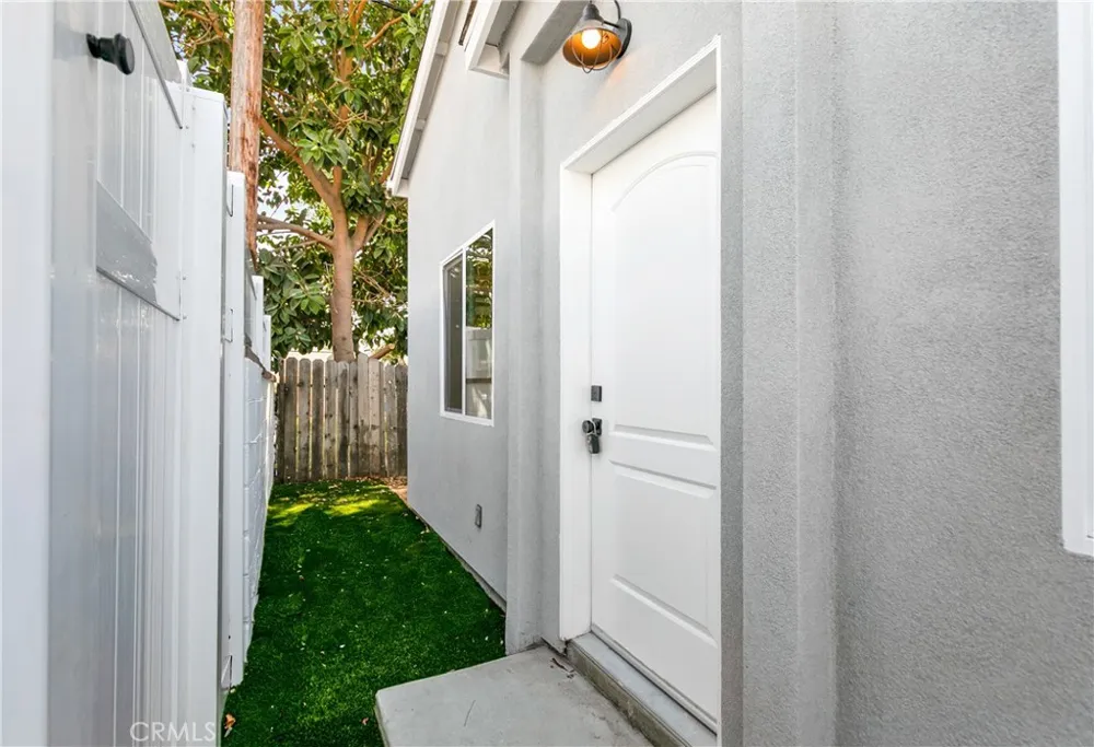 12516 Vose Street North Hollywood, CA 91605