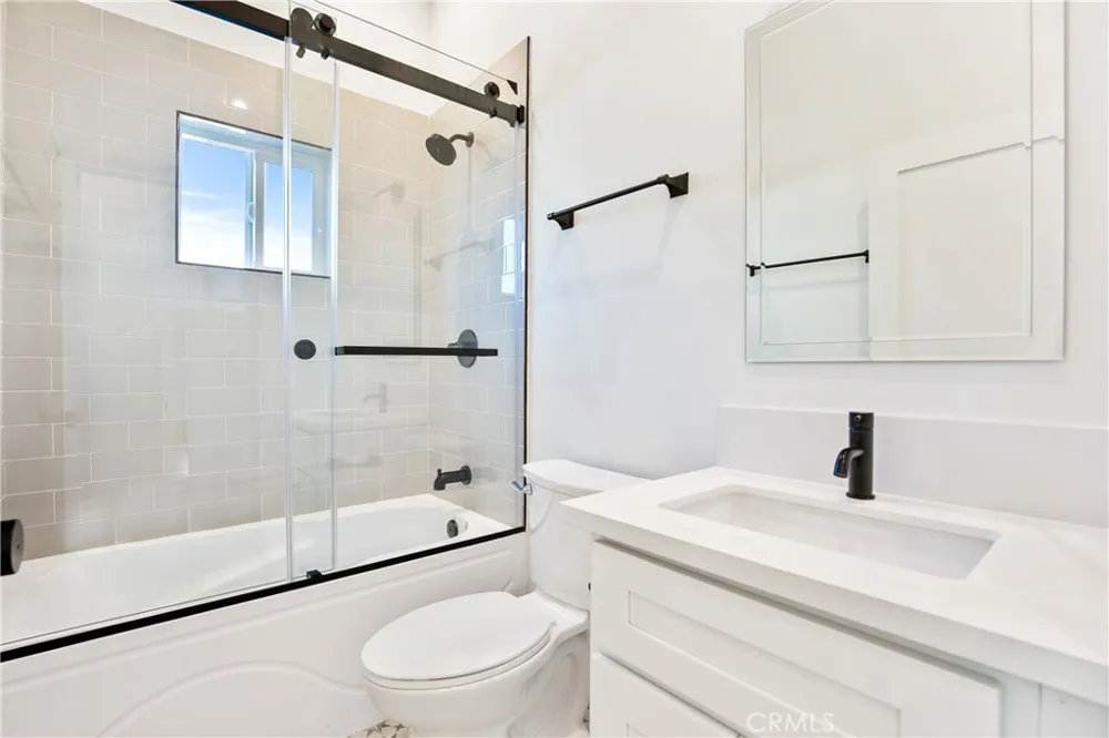 12516 Vose Street North Hollywood, CA 91605