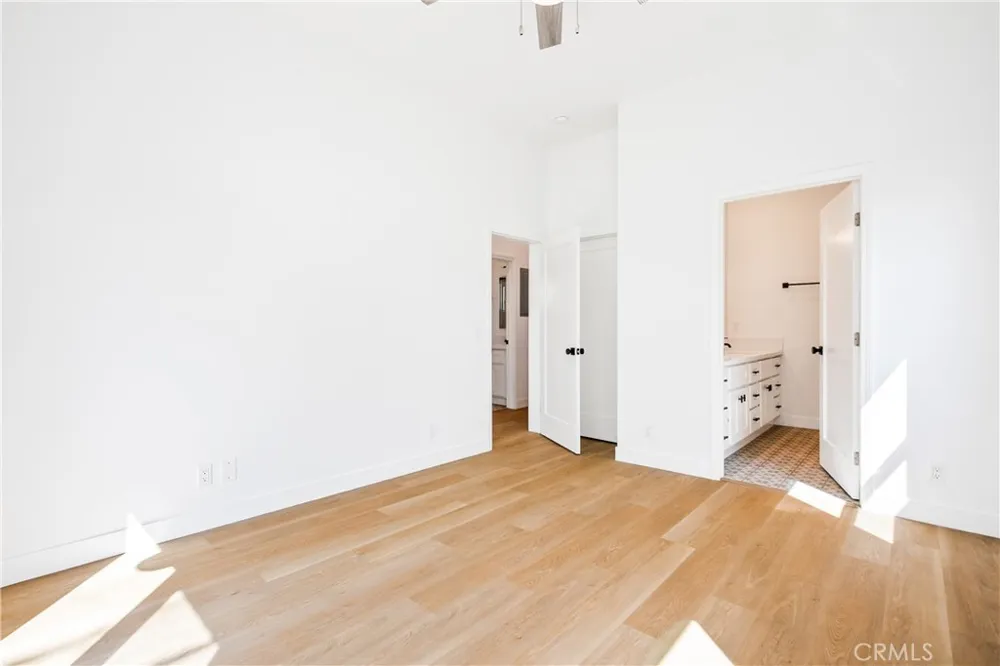 12516 Vose Street North Hollywood, CA 91605