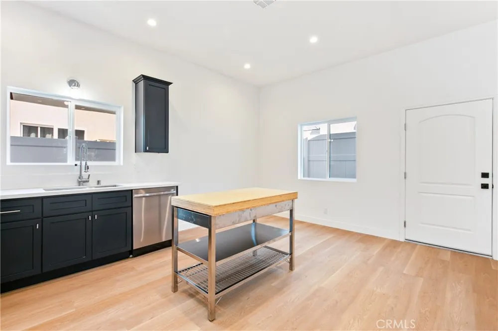 12516 Vose Street North Hollywood, CA 91605