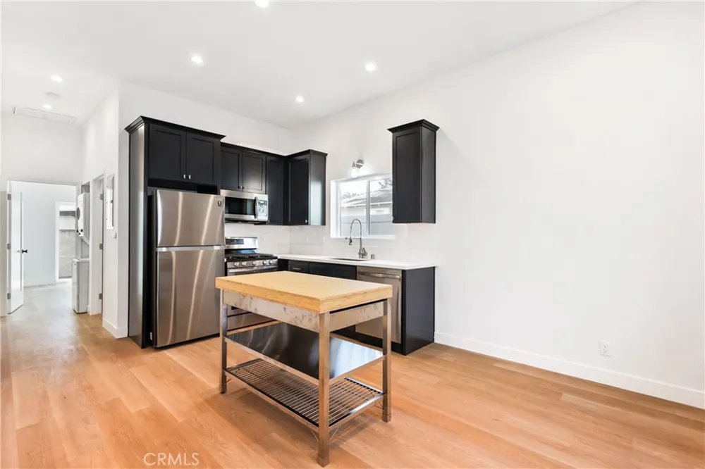 12516 Vose Street North Hollywood, CA 91605
