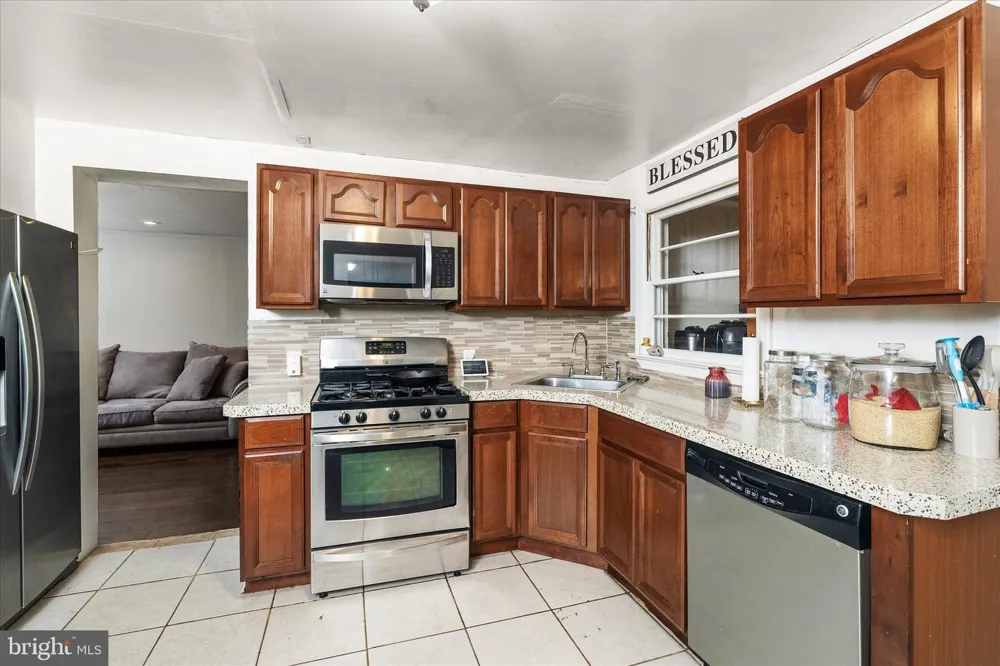 153 ABERNETHY DRIVE Trenton, NJ 08618