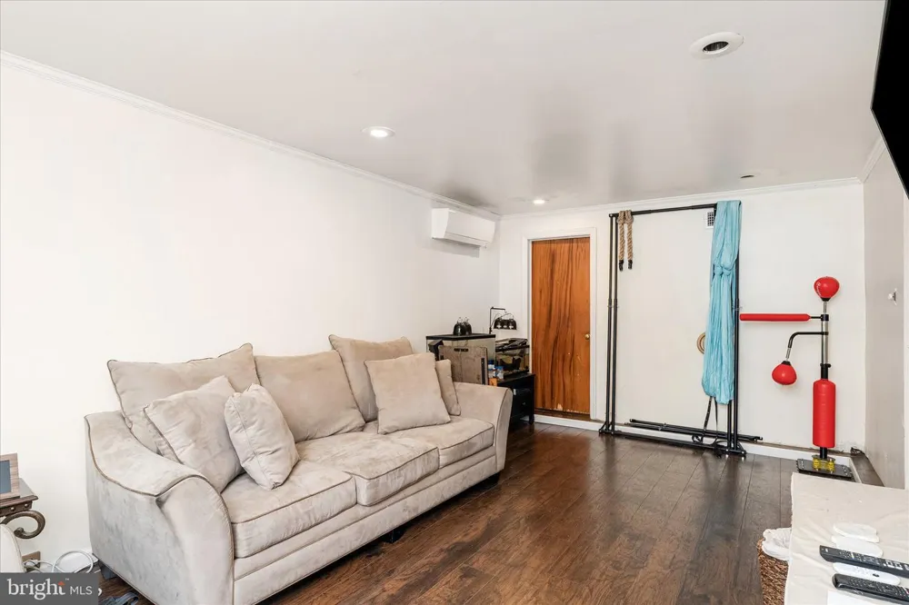 153 ABERNETHY DRIVE Trenton, NJ 08618