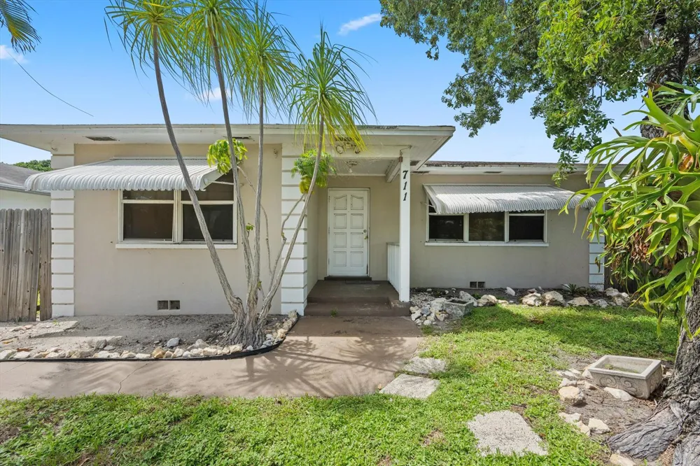 711 E COAST AVENUE Lantana, FL 33462