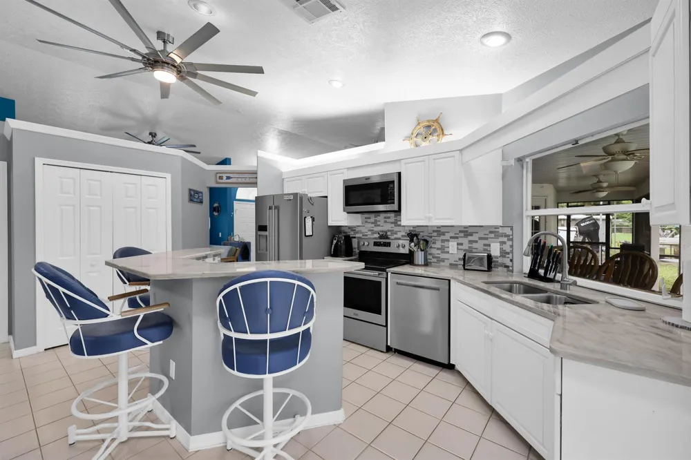 202 SE Grove Avenue Port St. Lucie, FL 34983