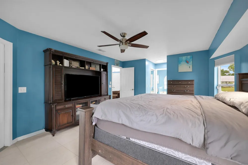 202 SE Grove Avenue Port St. Lucie, FL 34983