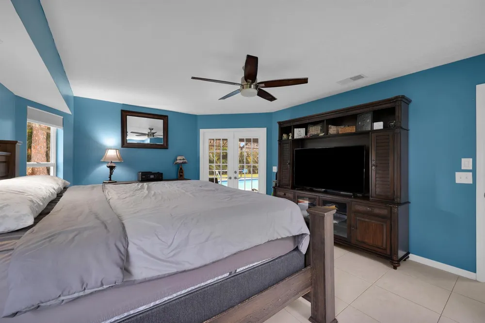 202 SE Grove Avenue Port St. Lucie, FL 34983