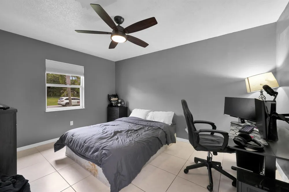 202 SE Grove Avenue Port St. Lucie, FL 34983