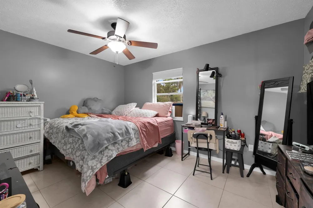 202 SE Grove Avenue Port St. Lucie, FL 34983