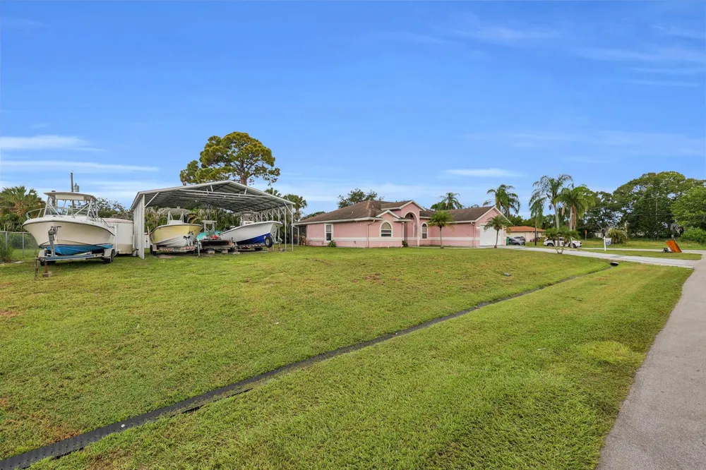 202 SE Grove Avenue Port St. Lucie, FL 34983
