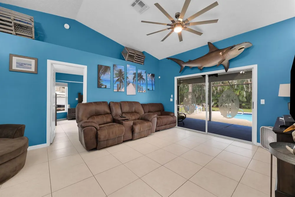 202 SE Grove Avenue Port St. Lucie, FL 34983