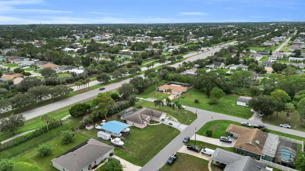 202 SE Grove Avenue Port St. Lucie, FL 34983