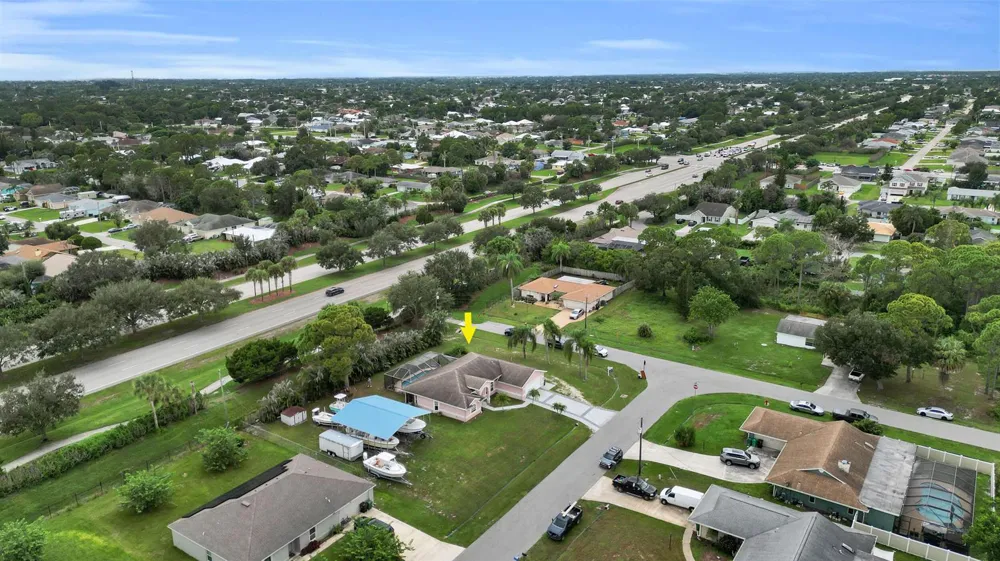 202 SE Grove Avenue Port St. Lucie, FL 34983