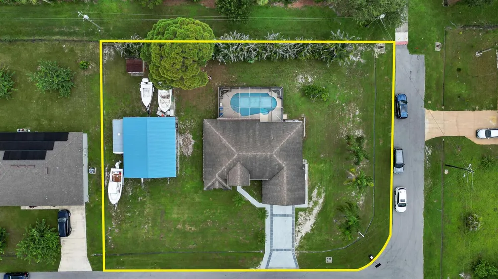 202 SE Grove Avenue Port St. Lucie, FL 34983