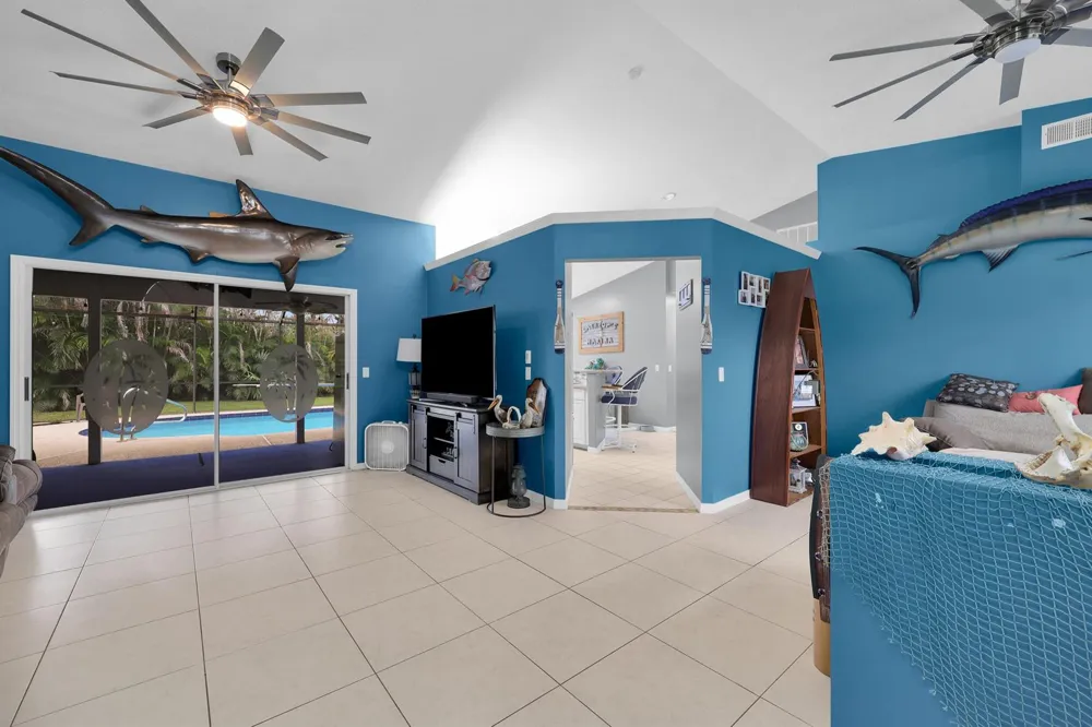 202 SE Grove Avenue Port St. Lucie, FL 34983