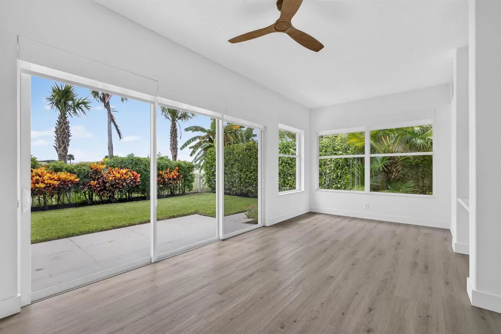 1205 Gator Trail West Palm Beach, FL 33409