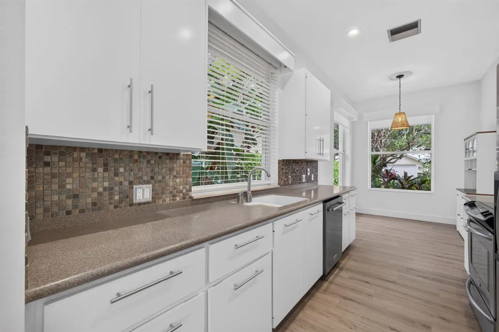 1205 Gator Trail West Palm Beach, FL 33409