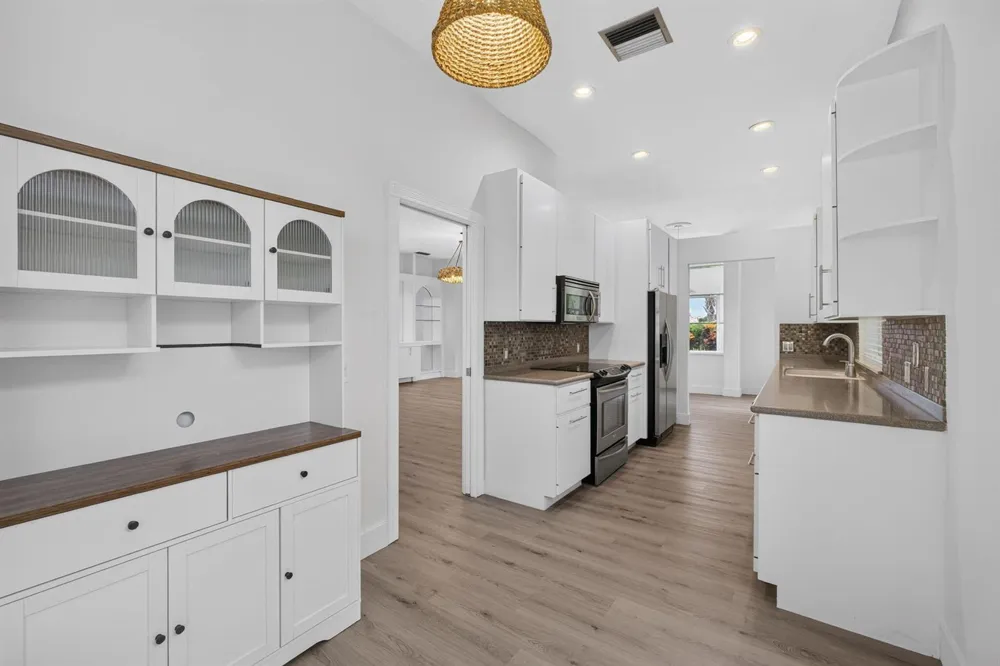 1205 Gator Trail West Palm Beach, FL 33409