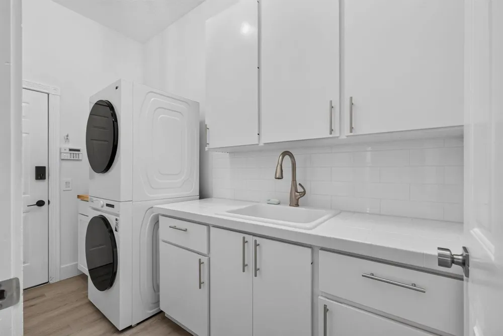 1205 Gator Trail West Palm Beach, FL 33409