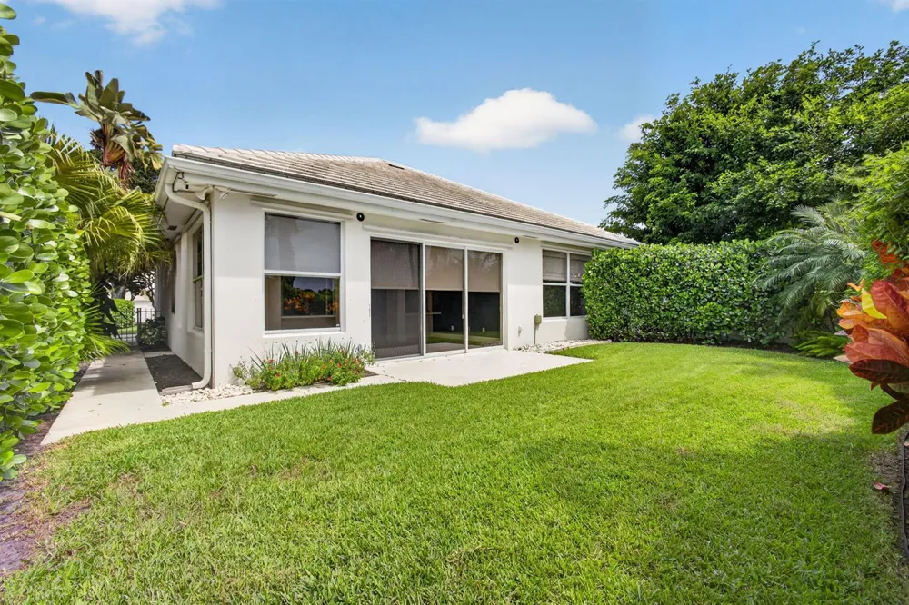1205 Gator Trail West Palm Beach, FL 33409