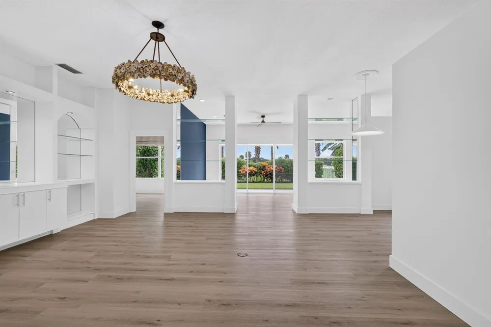 1205 Gator Trail West Palm Beach, FL 33409