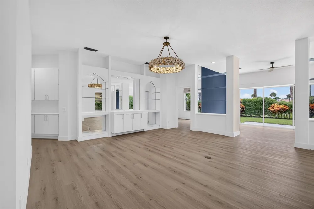 1205 Gator Trail West Palm Beach, FL 33409