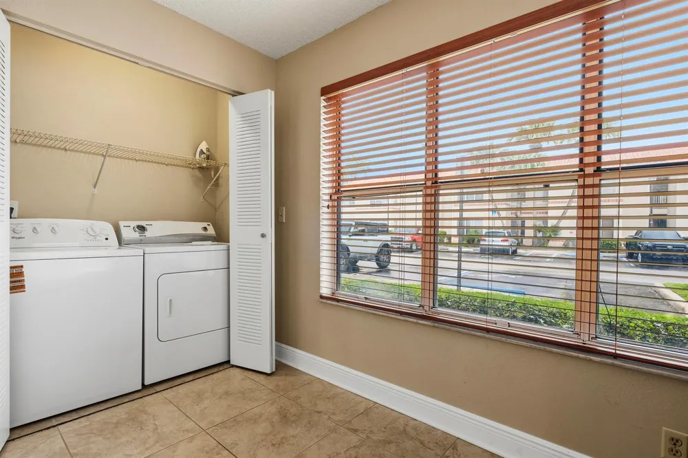3350 PINEWALK DRIVE #1411 Margate, FL 33063