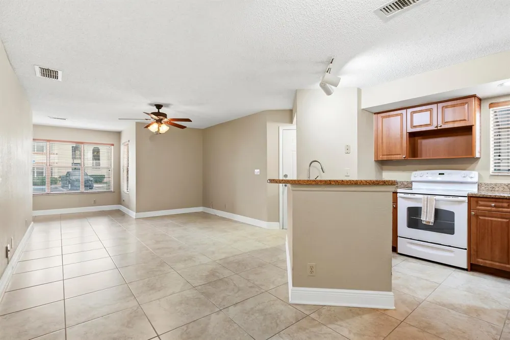 3350 PINEWALK DRIVE #1411 Margate, FL 33063