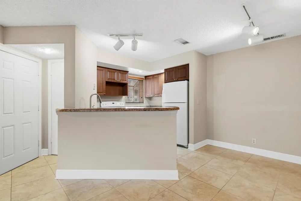 3350 PINEWALK DRIVE #1411 Margate, FL 33063
