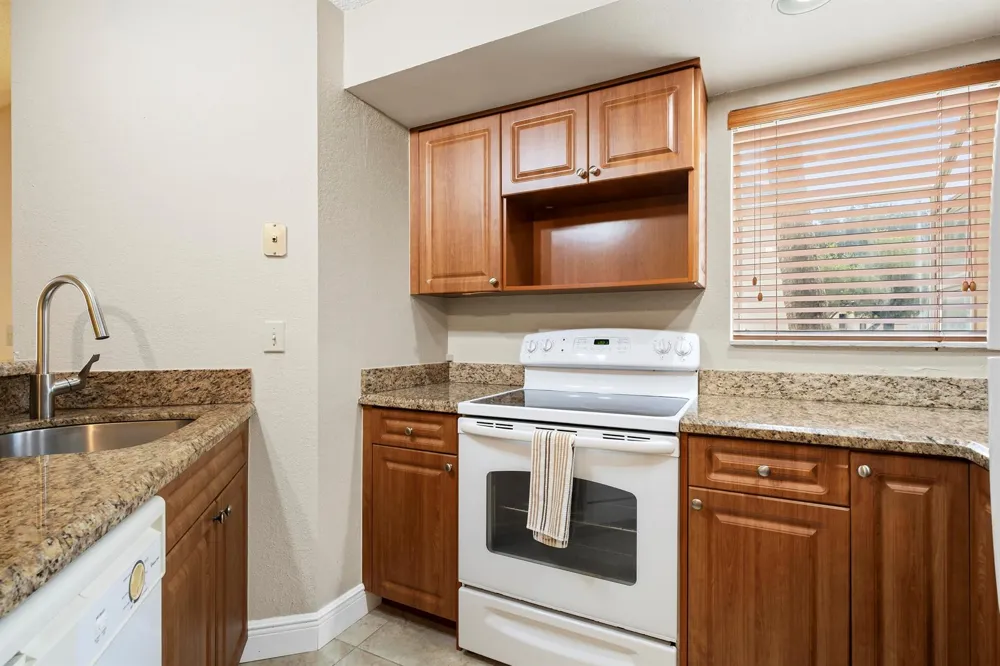 3350 PINEWALK DRIVE #1411 Margate, FL 33063