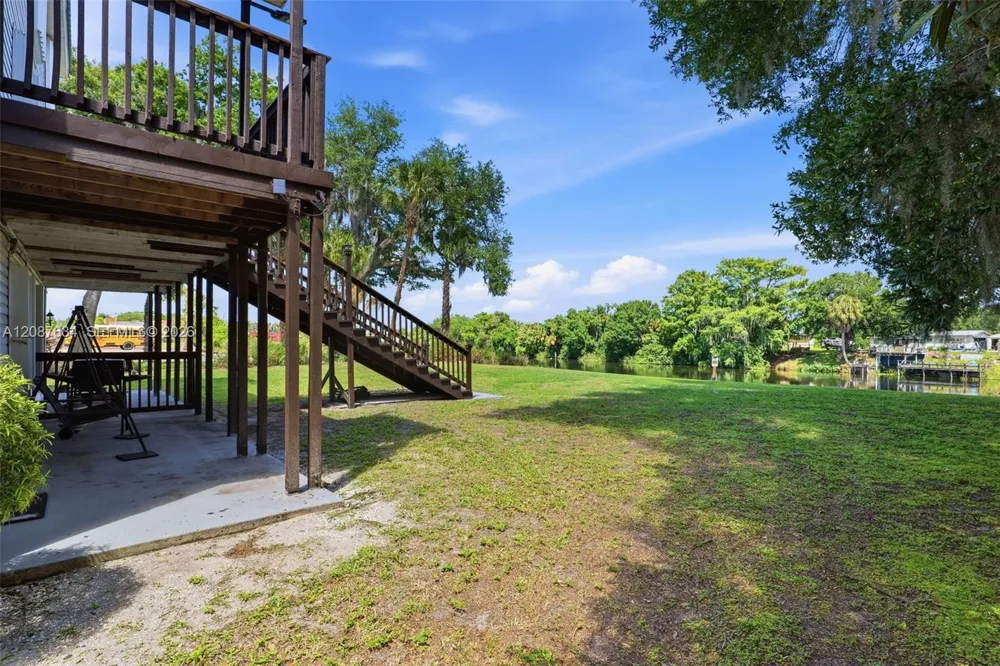207 SE 6TH Avenue Okeechobee, FL 34974