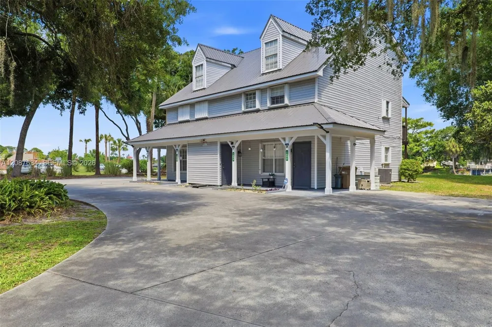 207 SE 6TH Avenue Okeechobee, FL 34974