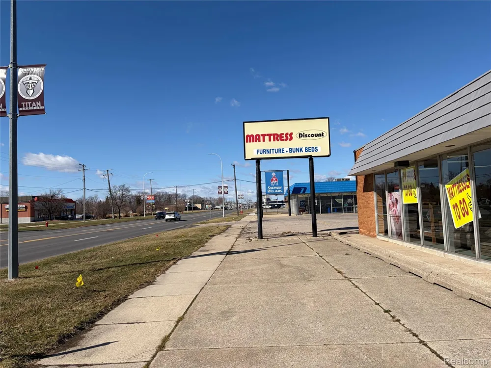 17820 Eureka Road Southgate City, MI 48195