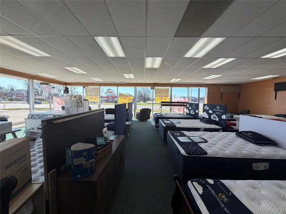 17820 Eureka Road Southgate City, MI 48195