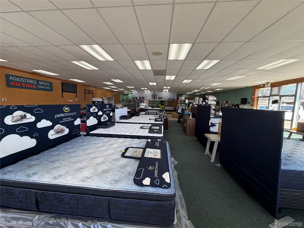 17820 Eureka Road Southgate City, MI 48195