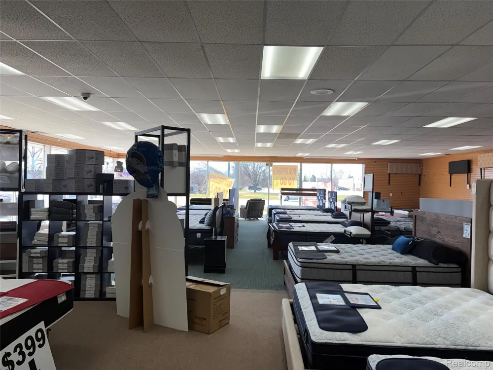 17820 Eureka Road Southgate City, MI 48195