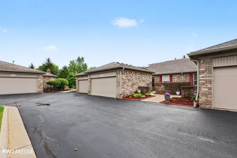 59264 Royal Oak Court