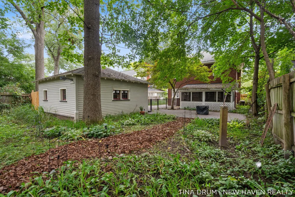 1227 Colorado Avenue SE Grand Rapids City, MI 49506