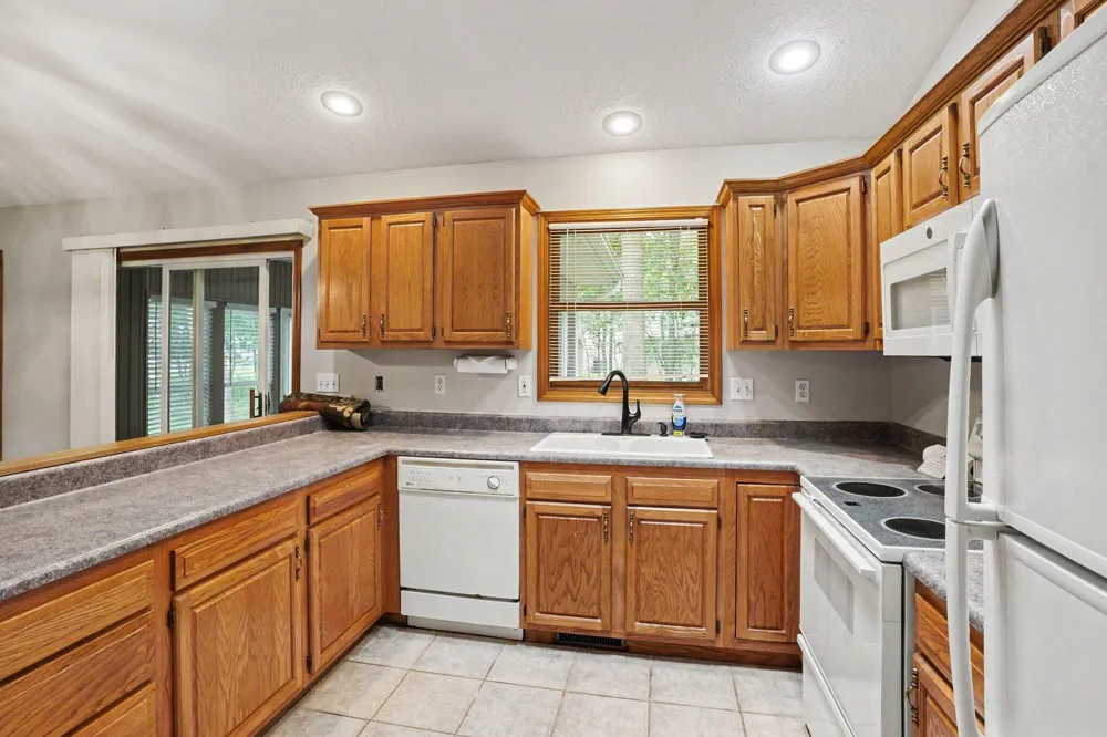 1498 Estero Drive Portage City, MI 49002