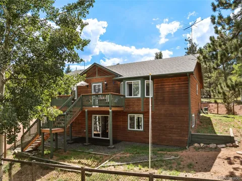 1121 Ridge Road