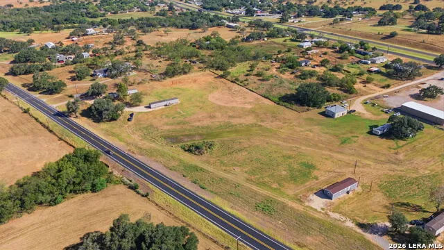 283 Bus Loop 181 SOUTH Floresville, TX 78114