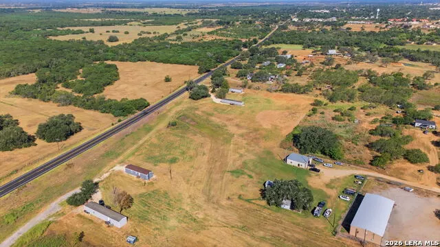 283 Bus Loop 181 SOUTH Floresville, TX 78114