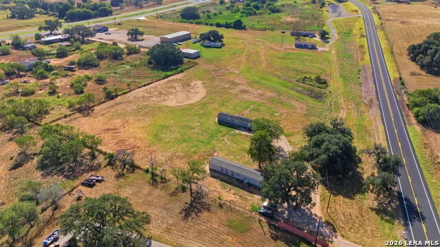 283 Bus Loop 181 SOUTH Floresville, TX 78114
