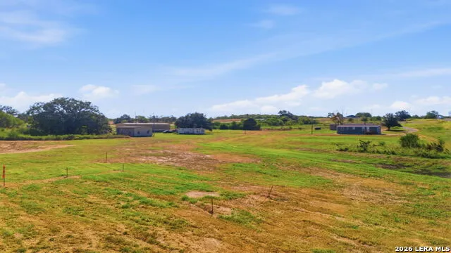 283 Bus Loop 181 SOUTH Floresville, TX 78114