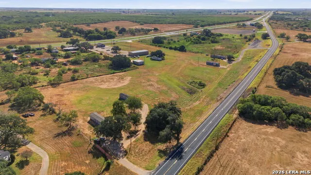 283 Bus Loop 181 SOUTH Floresville, TX 78114
